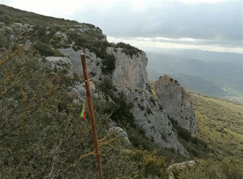 Sierra De Ilunberri Lumbier Dia Nublado Pero No Llueve Flickr