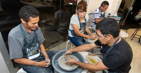 Oficina gratuita de cerâmica acontece em Joinville saiba como participar