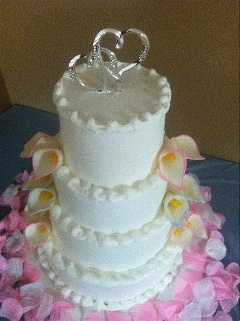 Lily Wedding Cake - Decorated Cake by L's Lindstroms - CakesDecor