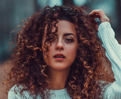 Wavy Vs Curly Vs Coily Hair Vs Kinky Hair How To Identify And Care