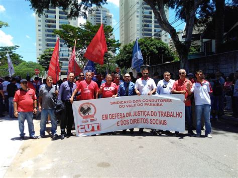 Sindicato participou de ato público contra o fim da Justiça do Trabalho