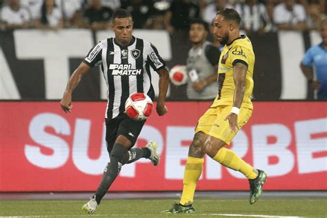 Veja Fotos Da Vit Ria Do Botafogo Sobre O Madureira Pelo Carioca