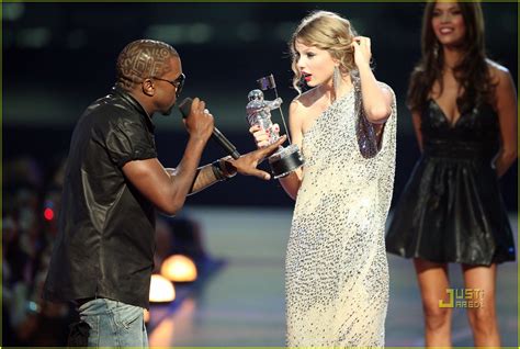 Kanye West Ruins Taylor Swift's VMAs Win: Photo 2212042 | 2009 MTV VMAs ...