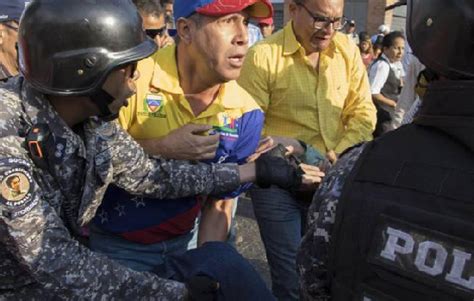 Detenidos Por Ataque A Caravana Del Candidato Henri Falc N