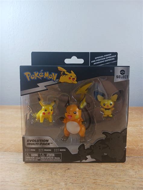 Pokemon Select Evolution Multi Pack Pichu Pikachu Raichu Figures