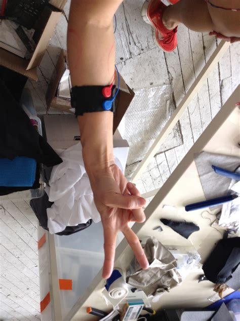 Testing muscle sensors and gesture detection — YesYesNo Interactive