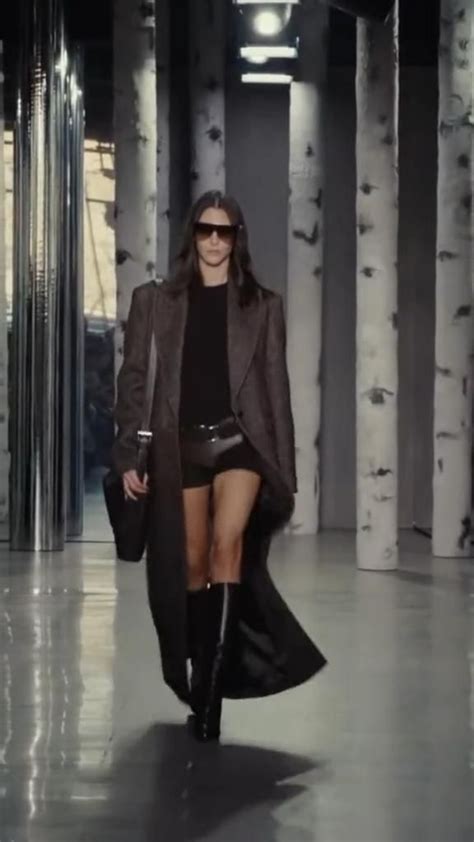 Vittoria Ceretti [Video] | Runway fashion, Fashion week, New york fashion