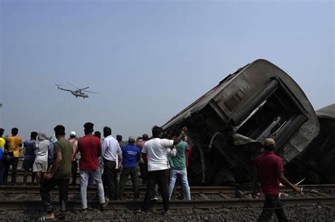 India Train Crash Kills Over 280 Injures 900 In One Of Nation’s Worst Rail Disasters Photos