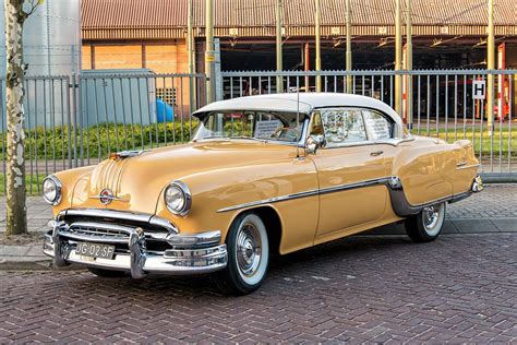 Solve 1954 Pontiac Star Chief Custom Catalina Jigsaw Puzzle Online With