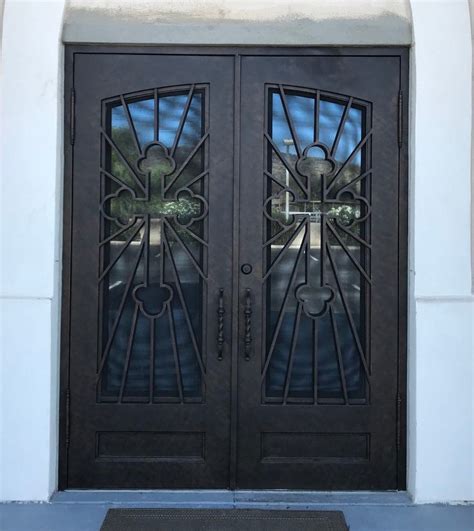 Special Design Exterior Classic Scroll Metal Steel Wrought Iron Double Door China Wrought Iron