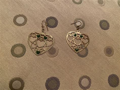 Gold Heart Dangle Drop Earrings Gently Used Ebay