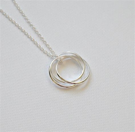 Sterling Silver Interlocking Circle Necklace Three Circle Etsy