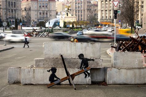 Banksy In Der Ukraine Welche Werke Der Mysteri Se K Nstler Hinterl Sst