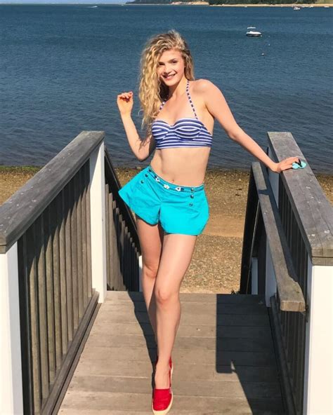 Get Elena Kampouris Bikini Background View Text Mode Hot Sex Picture