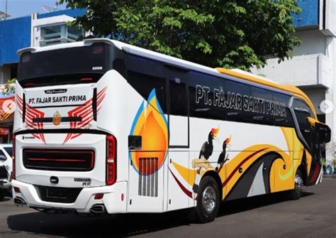 New Armada Luncurkan Bus Mewah Skylander R Untuk Antar Jemput