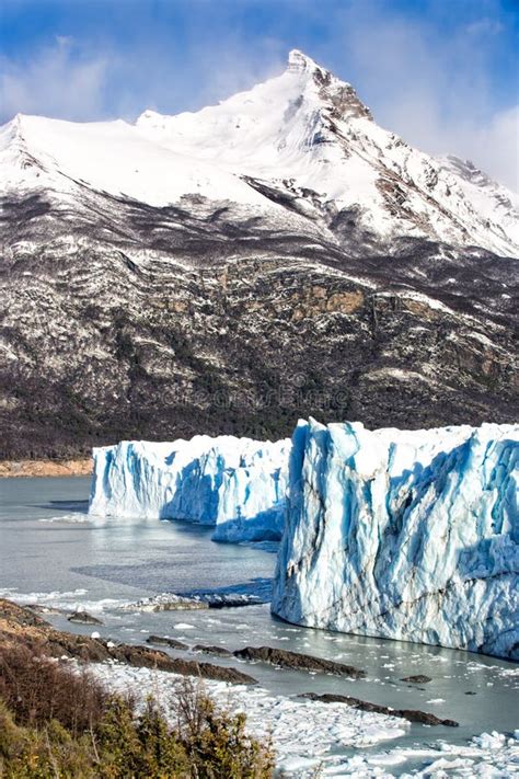 Błękitna Lodowa Formacja W Perito Moreno Lodowu Argentino Jezioro