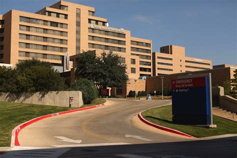 Texas Hospital: 'We Are Deeply Sorry' For Missing Ebola Diagnosis | WBUR