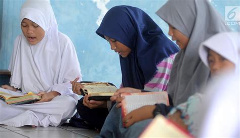 Gambar Anak Membaca Alquran Denah