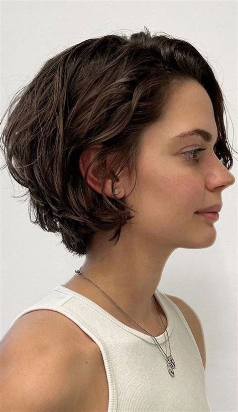 30 Layered Bob Haircuts For 2024 Brunette Wavy Hair Short Wavy Hairstyles For Women Short