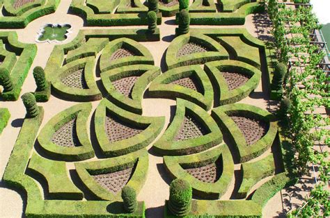 48 Mind Boggling Hedge Maze And Garden Labyrinth Designs Pictures