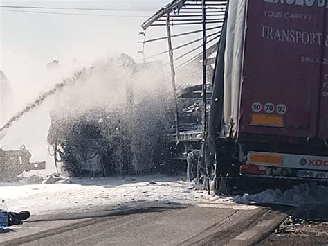 Un Camion I O Cistern Cu Propan S Au Izbit Violent Unul Dintre