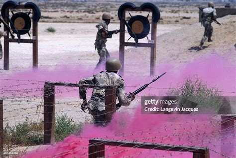 Soldiers in the Saudi Arabian National Guard take part in training ...