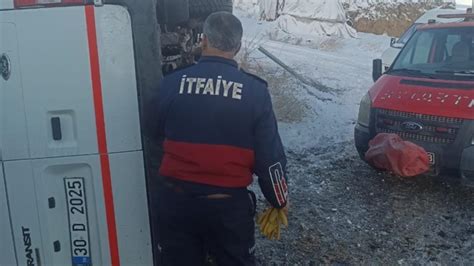 Hakkari De Retmenleri Ta Yan Minib S Devrildi Son Dakika Haberleri