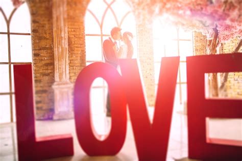 OnlyC Từng nhầm vợ mình là hot girl Chi Pu vì quá giống