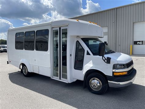 2017 Elkhart Coach Chevrolet Express 3500 14 Passenger Shuttle Bus