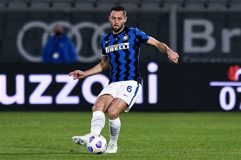 L Inter Perde De Vrij E Brozovic Per Infortunio Calcioblog