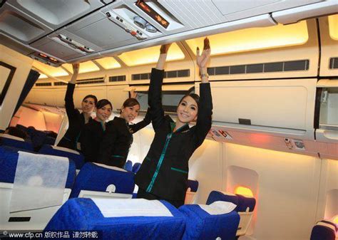 Thai Carrier Brings First Transsexual Flight Attendants Intrepid Wanderer