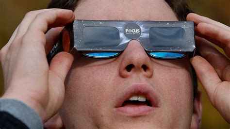 Nypl Eclipse Glasses Nyc Public Libraries To Distribute Free Glasses For Safe Viewing On April