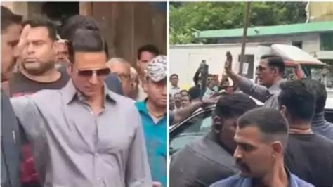 Akshay Kumar दिल्ली के जामा मस्जिद इलाके में दिखे अक्षय कुमार सीटी बजाकर फैंस ने किया जोरदार