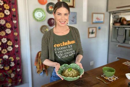 Rita Lobo lança o livro Panelinha receitas que funcionam para