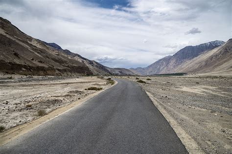 Nubra Valley To Pangong Lake Via Shyok Vargis Khan