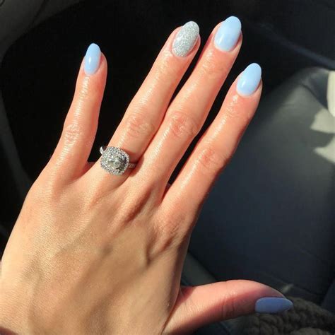 Nails Idea Almond Short Beautiful Tender Airy Blue Sky Silver Hands