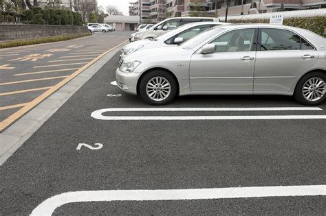 コンビニの駐車場ですら危ない！？若者の運転にはご注意を ビークルズ