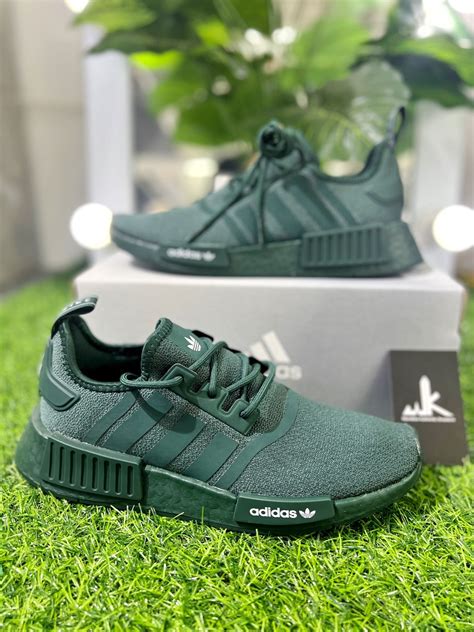 HP7820 NMD R1 Green Weirdkos Sneakers