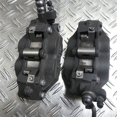 BMW R 1150 R EZ 05 Bremssättel vorne rechts links Bremse Bremssattel