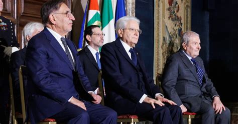 Mattarella Scelte Alla Politica E Non Ai Gruppi Finanziari E Mette