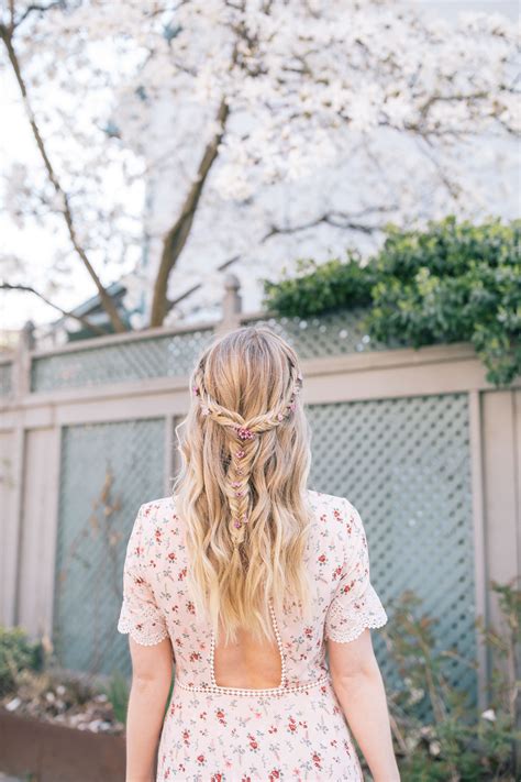 The Prettiest Festival Hairstyle | The Blondielocks | Life + Style