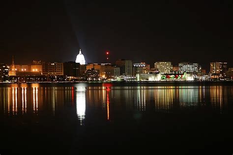 Panoramio Photo Of Madison Wi City Skyline At Night City Skyline