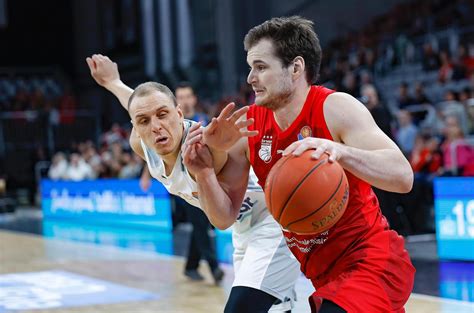 Brose Bamberg unterliegt in der Bundesliga den Basketball Löwen