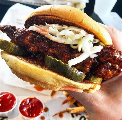 Nashville Hot Chicken + Slaw + Thick Pickles [Hot Damn] : r/FoodPorn