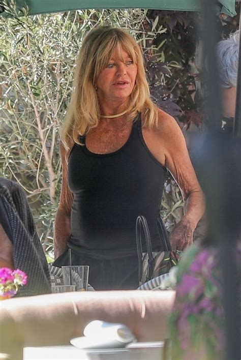 KATE HUDSON and GOLDIE HAWN at a Memorable Lunch in Pacific Palisades ...