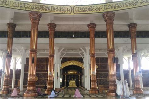 Masjid Seribu Tiang Destinasi Religi Wajib Di Provinsi Jambi