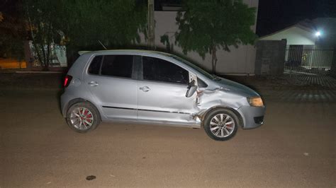 Carro E Moto Colidem Em Cruzamento De Rua E Avenida Em Sinop Homem