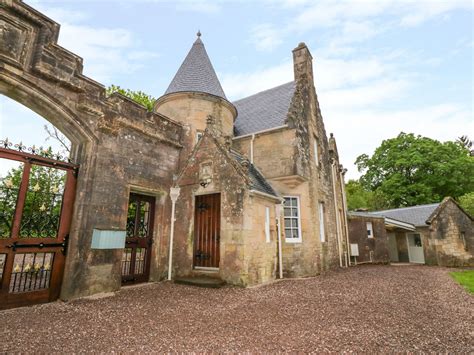 Golden Gates Lodge, Doune - Stirling - Scotland : Cottages For Couples ...