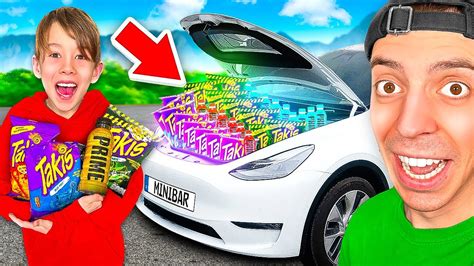 KLEINER JUNGE kauft ALLES für TESLA MINIBAR ein ESKALIERT YouTube