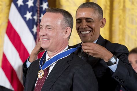 Obama gives presidential medals to Silicon Valley, Hollywood, sports ...